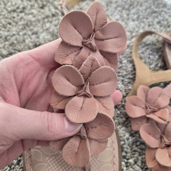 B.O.C. Women's BOC Born Concept Dusty Pink Thong Leather Flower Sandals Size 8 - Picture 5 of 9